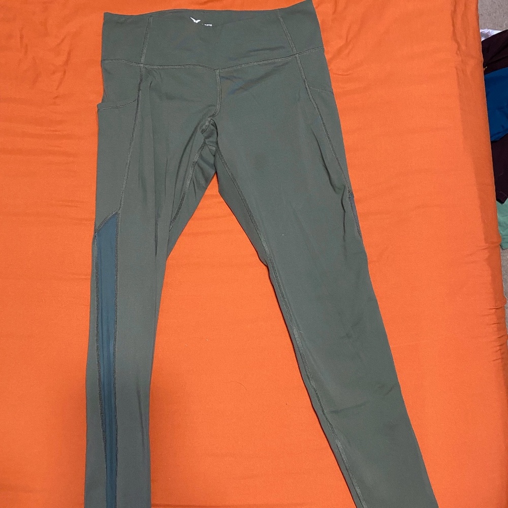 activewear leggings